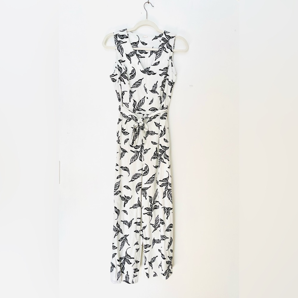 Front zip Tahari romper